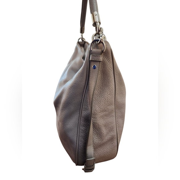 Marc By Marc Jacobs Light Gray Hobo Bag Pre-Loved - Picture 4 of 11